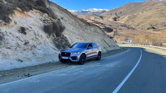 Jaguar F-Pace, Бензин, 2019