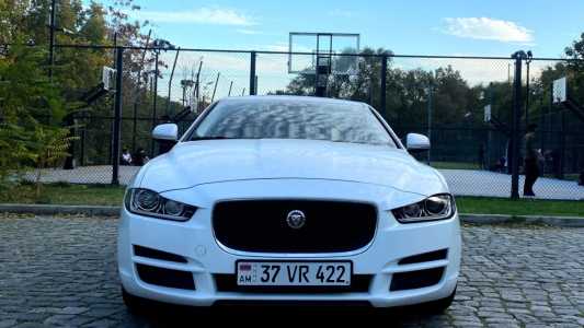 Jaguar XE, Бензин, 2019