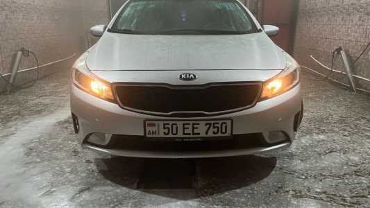 Kia Forte, Бензин, 2017