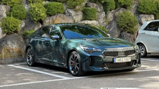 Kia Stinger Meister, 2022