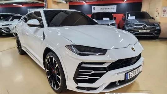 Lamborghini Urus, 2021