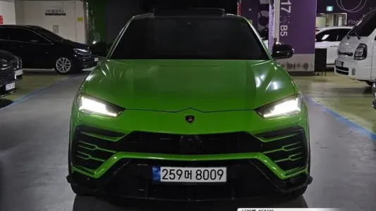 Lamborghini Urus, 2021