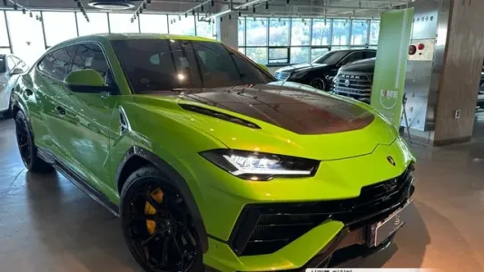 Lamborghini Urus, 2023