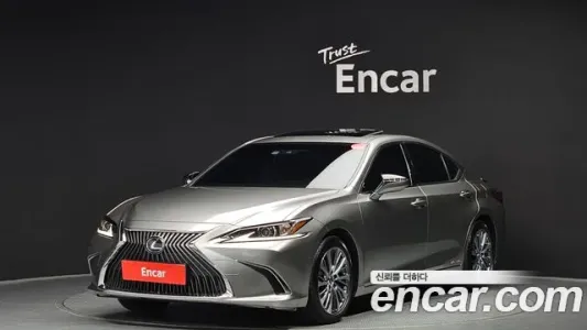 Lexus ES300h 7th generation, 2018