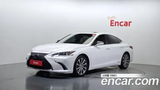 Lexus ES300h 7th generation, 2018