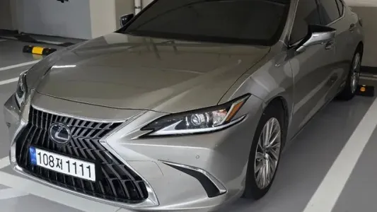 Lexus ES300h 7th generation, 2018