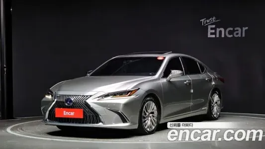 Lexus ES300h 7th generation, 2020