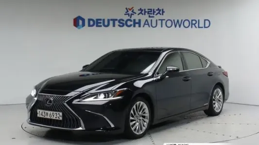 Lexus ES300h 7th generation, 2020