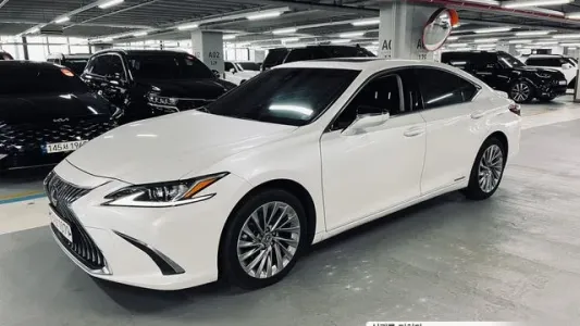 Lexus ES300h 7th generation, 2021