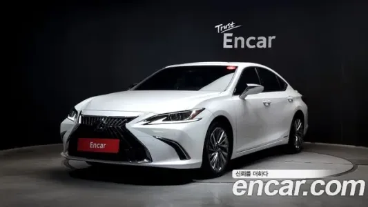 Lexus ES300h 7th generation, 2022