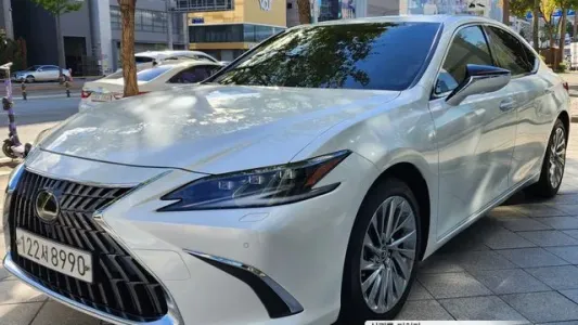 Lexus ES300h 7th generation, 2023