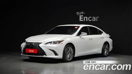 Lexus ES300h 7th generation, 2023