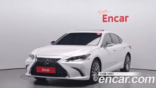 Lexus ES300h 7th generation, 2023