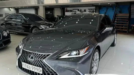 Lexus ES300h 7th generation, 2023