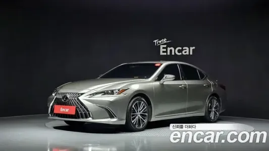 Lexus ES300h 7th generation, 2023