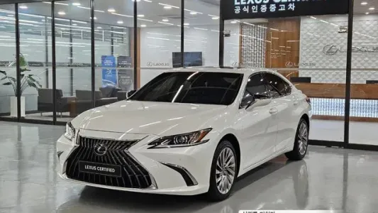 Lexus ES300h 7th generation, 2024