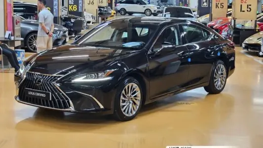 Lexus ES300h 7th generation, 2024