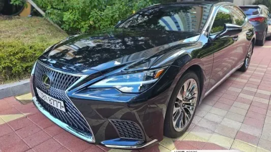 Lexus LS500 5th generation, 2022