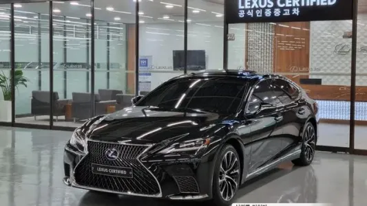 Lexus LS500 5th generation, 2022