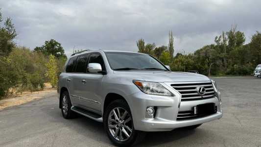 Lexus LX, Бензин, 2013