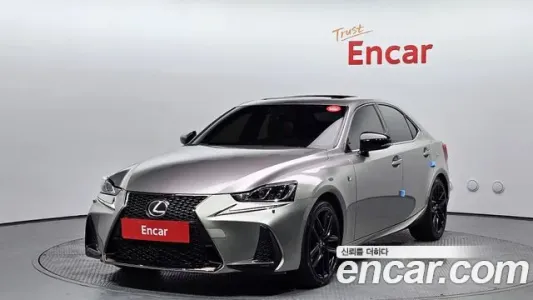 Lexus New IS300, 2018