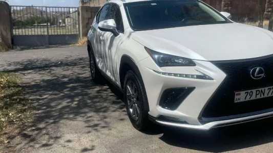 Lexus NX, Бензин, 2016