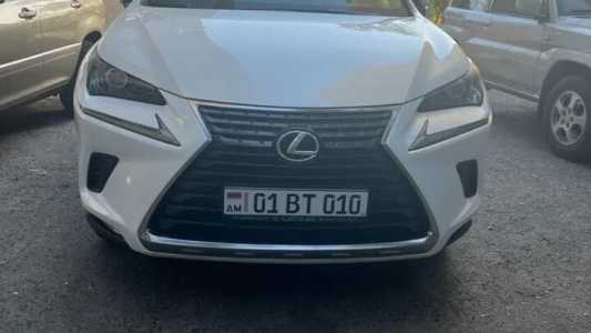 Lexus NX, Бензин, 2017