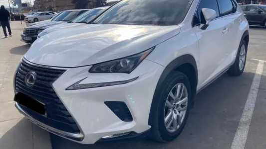 Lexus NX, Бензин, 2017