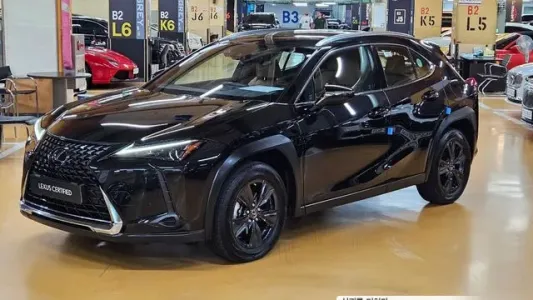 Lexus UX250h, 2023