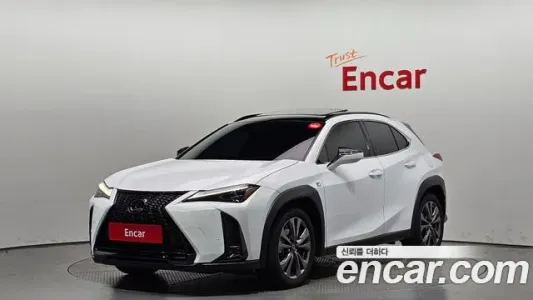 Lexus UX250h, 2024