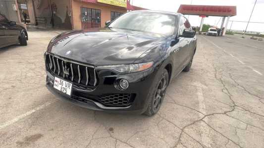 Maserati Levante, Бензин, 2017