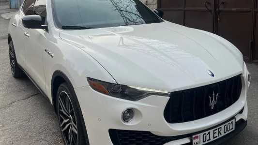 Maserati Levante, Бензин, 2019