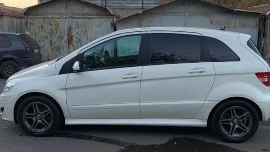 Mercedes-Benz B-Class, Бензин, 2010