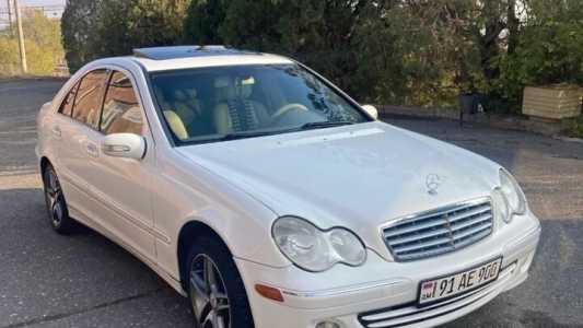 Mercedes-Benz C-Class, Бензин, 2005