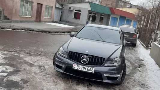 Mercedes-Benz C-Class, Бензин, 2011