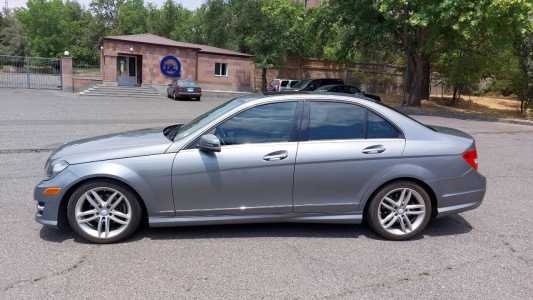 Mercedes-Benz C-Class, Бензин, 2012