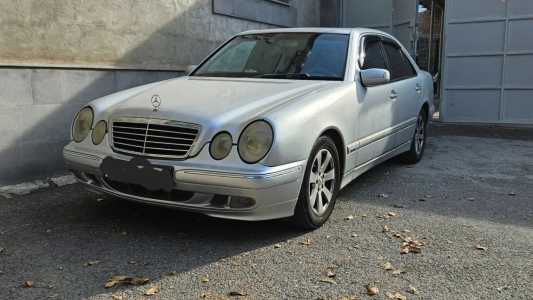 Mercedes-Benz E-Class, Бензин, 2001