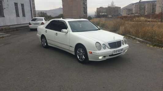 Mercedes-Benz E-Class, Бензин, 2002