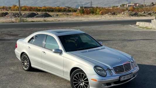 Mercedes-Benz E-Class, Бензин, 2005