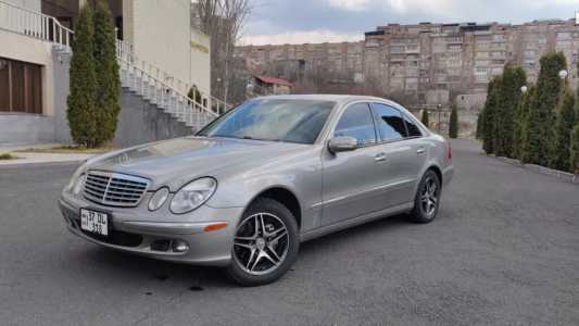 Mercedes-Benz E-Class, Бензин, 2005