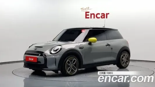 Mini Cooper Electric, 2022