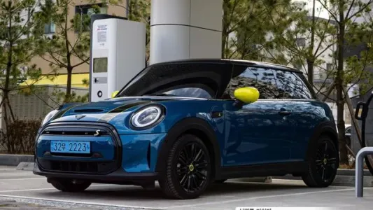 Mini Cooper Electric, 2023