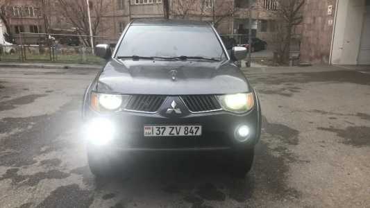 Mitsubishi L200, Бензин, 2007