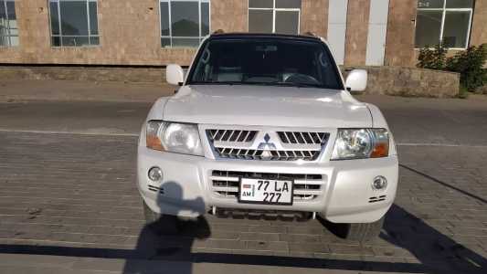 Mitsubishi Montero, Бензин, 2003