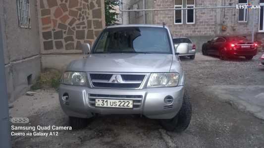 Mitsubishi Montero, Бензин, 2003