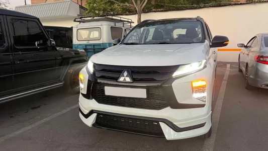 Mitsubishi Montero Sport, Бензин, 2022