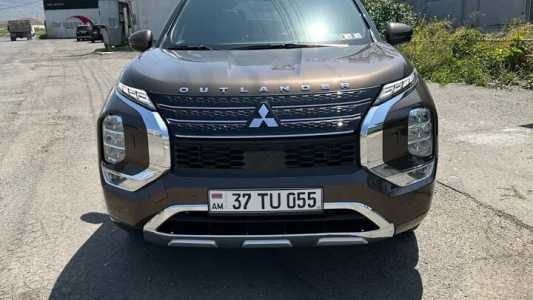 Mitsubishi Outlander, Бензин, 2021