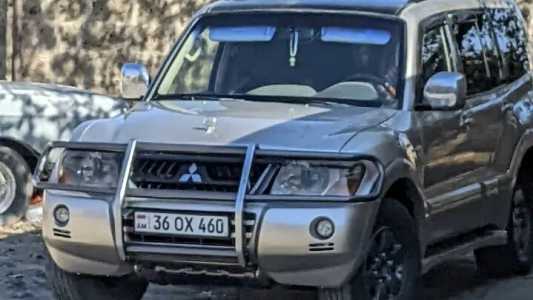 Mitsubishi Pajero, Бензин, 2004