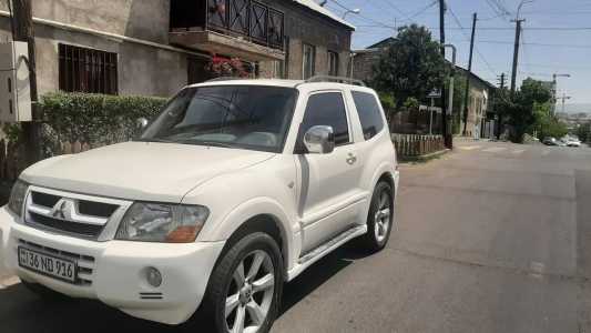 Mitsubishi Pajero, Бензин, 2005