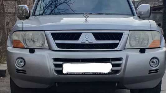 Mitsubishi Pajero, Бензин, 2006